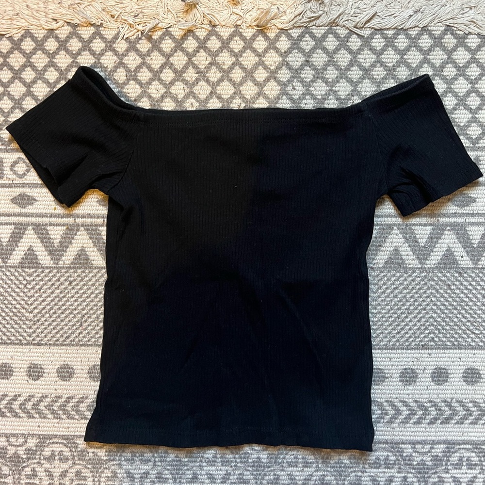 H&M size small black ribbed off the shoulder crop top